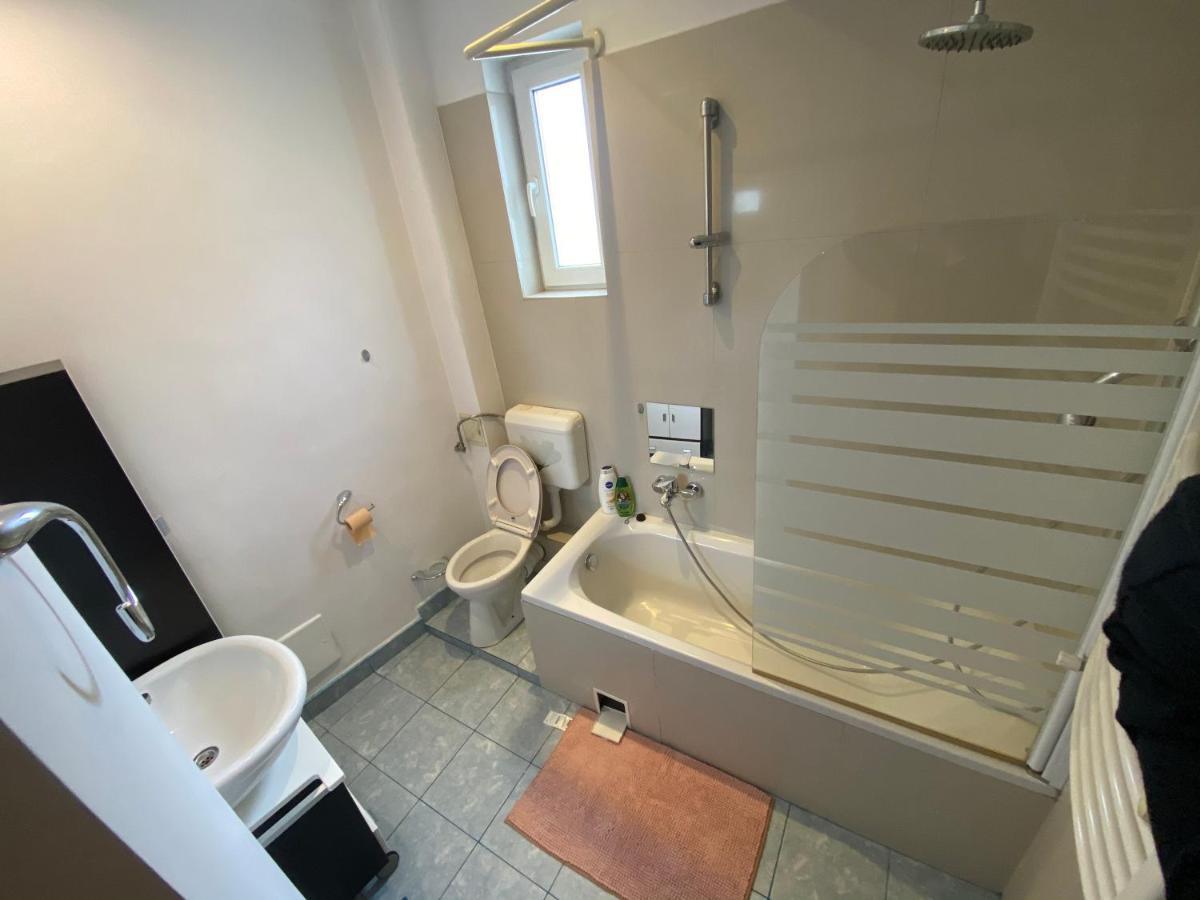 Unionsquare Quietplace Bucureşti Ngoại thất bức ảnh